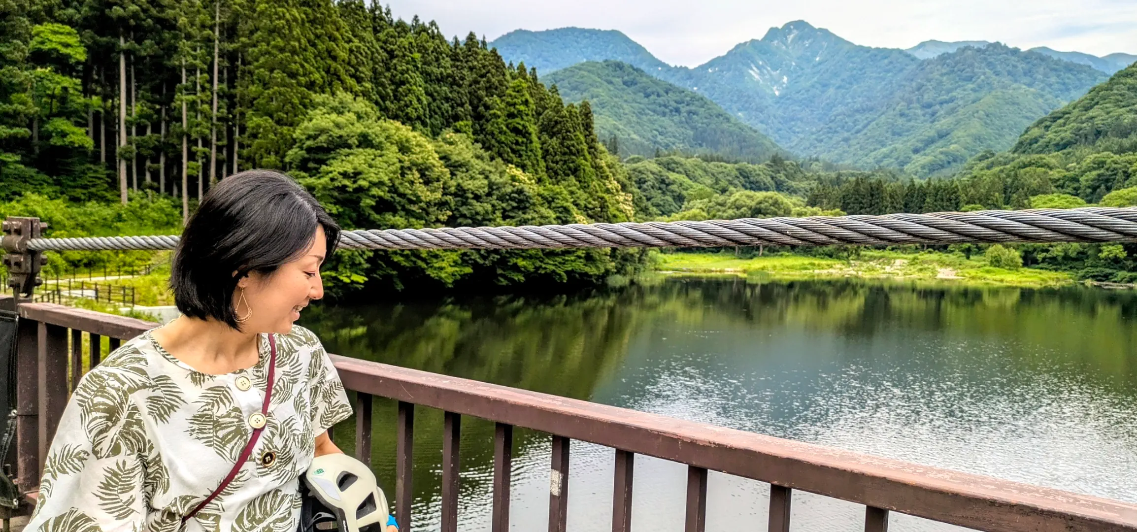 A person enjoying the visit of lake Daigenta in Yuzawa.